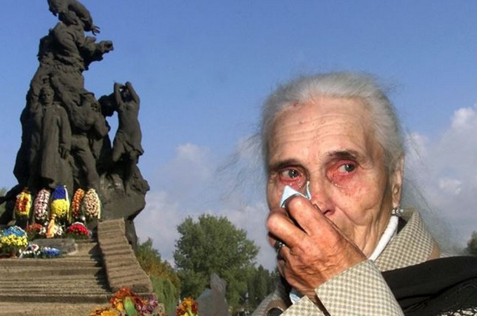 У Києві відкрилася виставка до 75-ї річниці трагедії Бабиного Яру