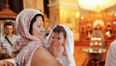 Украинцы не поддержали петицию о запрете крещения несовершеннолетних