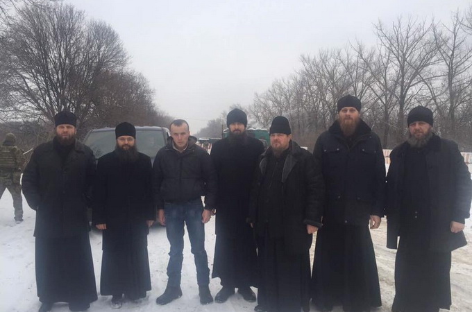 Священнослужителі УПЦ допомогли звільнити з полону «кіборга» Тараса Колодія