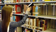 Бестселером року у Німеччині стала книга Гітлера «Майн кампф»