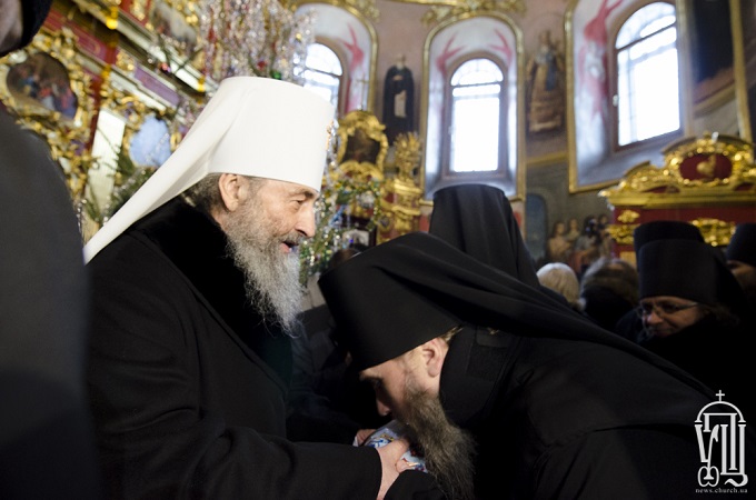 Братія Києво-Печерської Лаври привітала Предстоятеля УПЦ з Різдвом