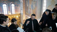 В Духовной Академии столицы совершили Литургию по-гречески с византийским распевом