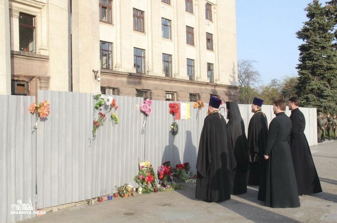 В Одеській єпархії піднесли молитви за жертв трагедії 2 травня (ВІДЕО)