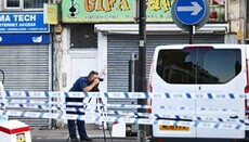 В Лондоне фургон въехал в толпу людей возле мечети