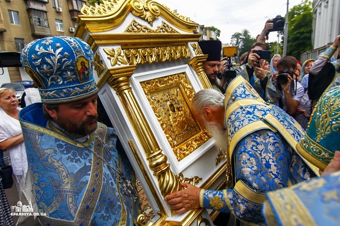 В Одесі урочисто зустріли ікону Божої Матері «Зимненська» (ВІДЕО)