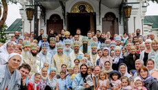 В Ризоположенском монастыре Томашовки прошли празднования в честь Пресвятой Богородицы