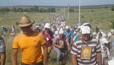 15 км до цели: международный Крестный ход вечером прибудет в Почаев (ФОТО)