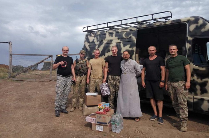 3 тонны гуманитарной помощи доставил на Донбасс капеллан Винницкой епархии