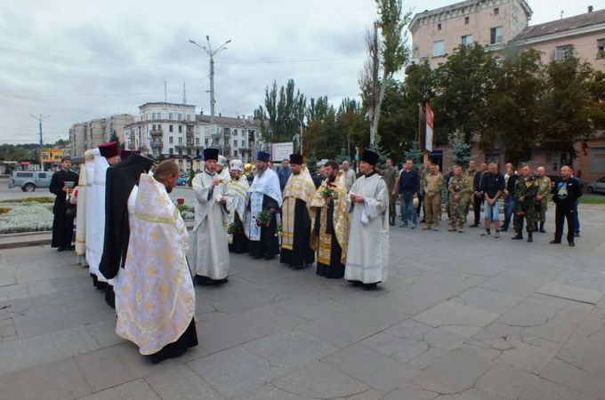 В УПЦ піднесли молитви за упокій жертв Іловайської трагедії