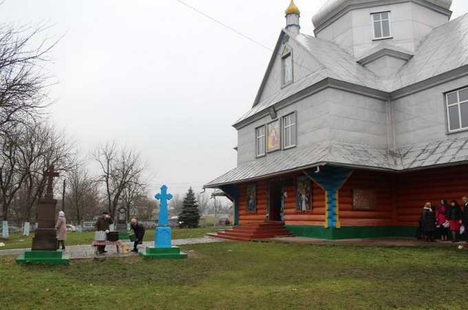 В Острівці Івано-Франківської області назріває релігійне протистояння