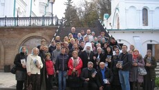 Наместник Святогорской лавры рассказал паломникам о жизни обители