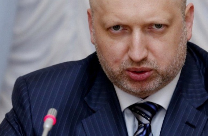 Турчинов: Україна відривається від московських календарів