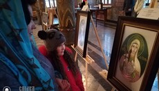 В киевской Лавре открылась выставка вышитых икон (ФОТО)