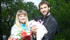Иеромонах РПЦ издал книгу о том, как правильно общаться с женщинами