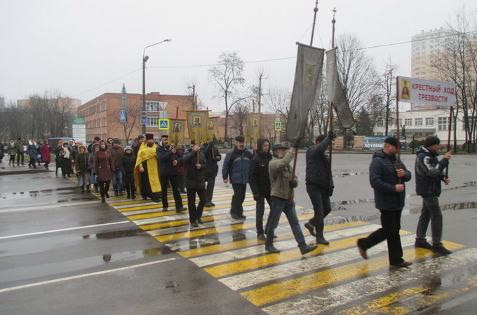 Православные Минска провели крестный ход трезвости