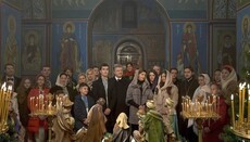 Порошенко записал рождественское поздравление православным в храме УПЦ КП