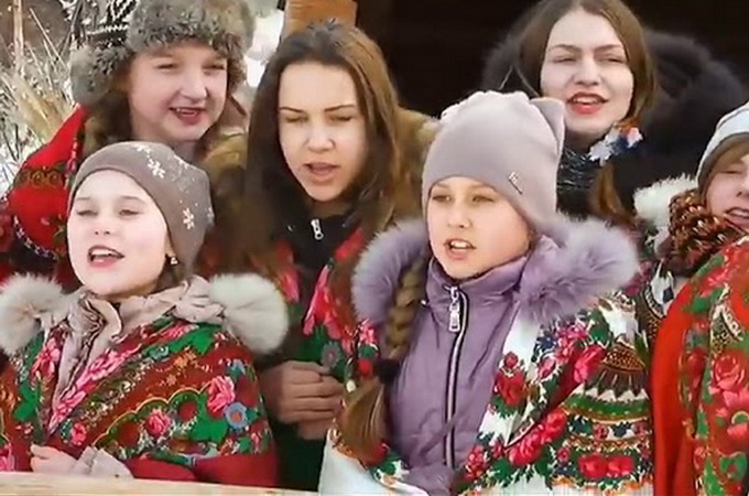На Софийской площади исполнили «большую коляду» (ВИДЕО)