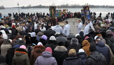 В епархиях УПЦ на Крещение освятят воды Днепра и Азовского моря