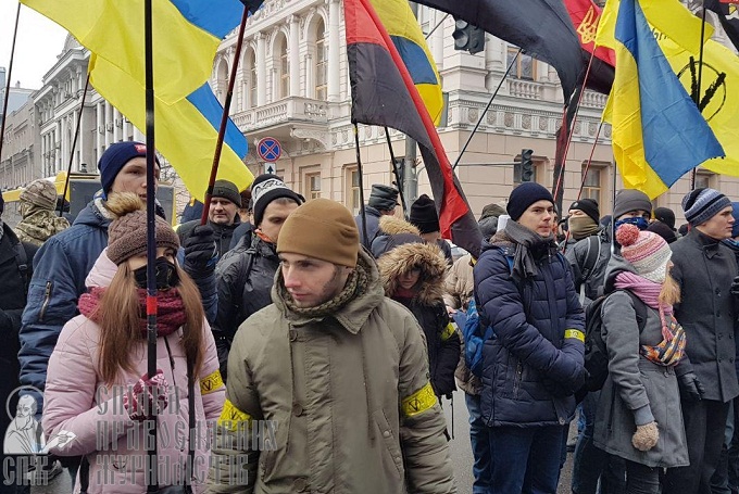 Радикалы под Радой требуют принять антицерковный закон (ФОТО, ВИДЕО)