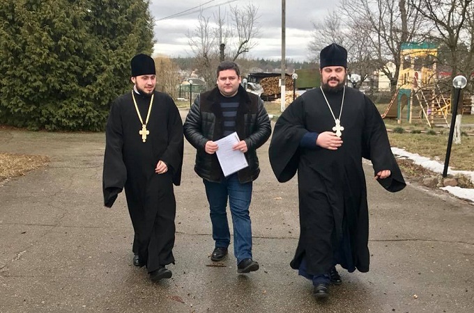 Духовенство Киевской епархии УПЦ просит власть о защите
