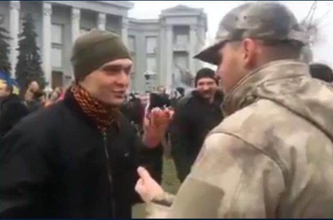 Возле Десятинного монастыря один радикал избил другого