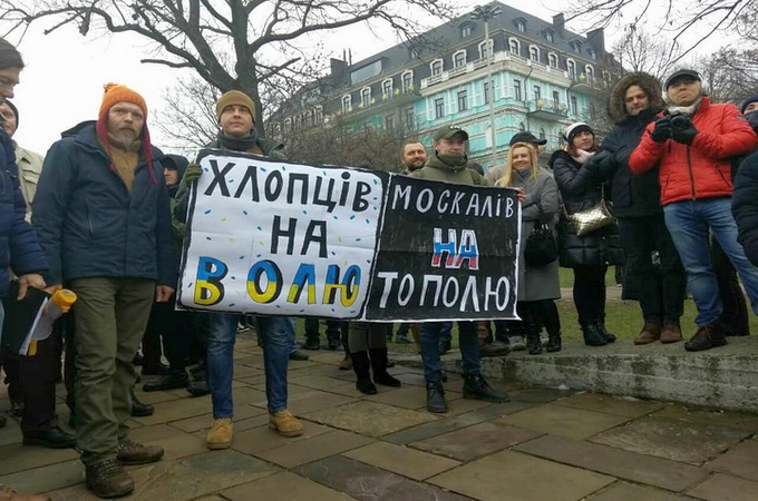 Прокуратура вимагає від суду «м'якості» до затриманих за підпал монастиря