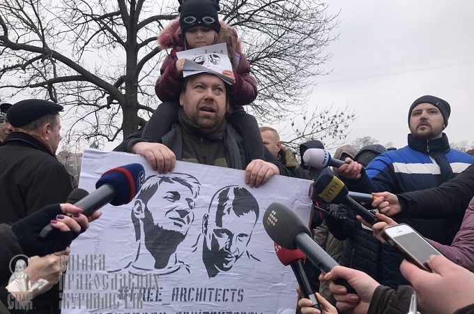 Підпалювачів Десятинного монастиря суд відпустив на поруки