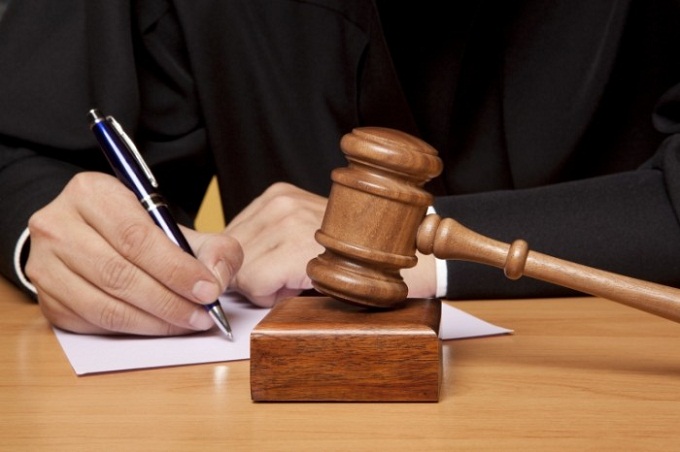 В РФ поджигателя храма суд приговорил к двум годам условно