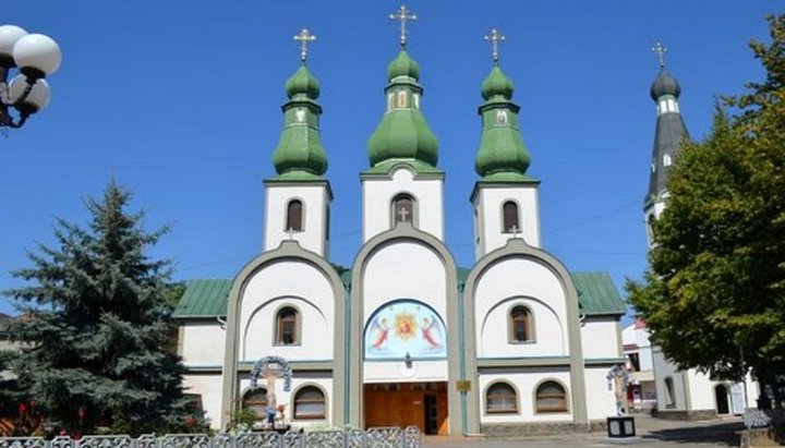 У Мукачівський собор УПЦ привезуть 21 копію афонських чудотворних ікон