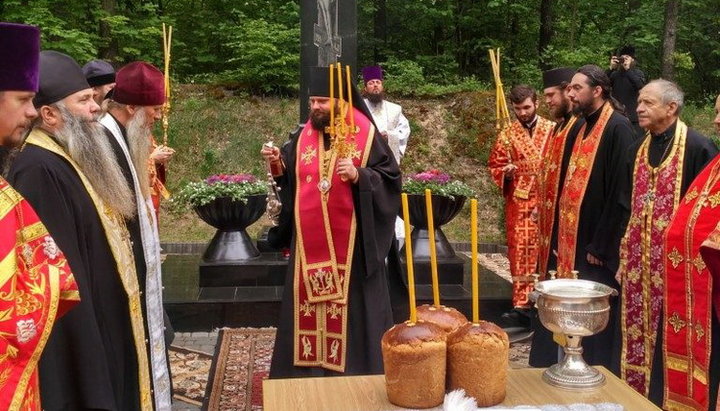На Тернопільщині вшанували пам'ять ієрарха, померлого від рук ОУН