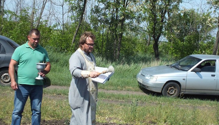 В Запорізькій єпархії звершили «чин обходження полів засіяних»