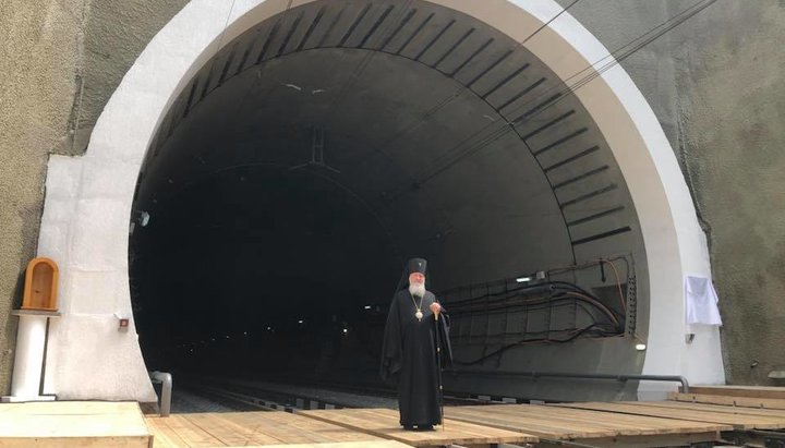 Архиепископ Мукачевский и Ужгородский Феодор освятил Бескидский тоннель