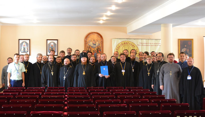 На форумі в київській Лаврі обговорили концепцію допомоги залежним людям