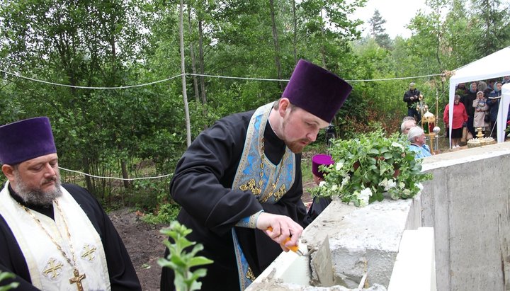 В Латвии на святом источнике в Ополи построят православную часовню