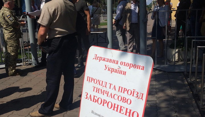 В Киеве на «крестный ход» Киевского патриархата не пустили прессу
