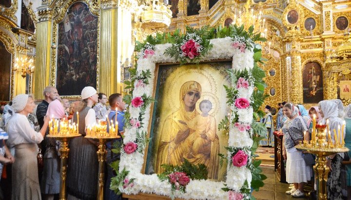 В Смоленске прошли торжества в честь иконы Божией Матери «Одигитрия»