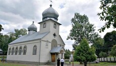 In Pilipets schismatics accuse UOC community of attempt to "seize" temple