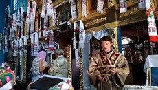 Video from KP temple with spoon disinfected at "communion" discussed online