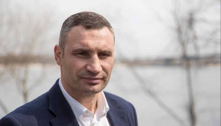 Кличко продекламировал стихи афонского монаха о смерти