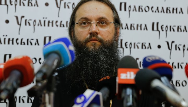 Арх. Климент: Никакой прямой субординации между УПЦ и Константинополем нет