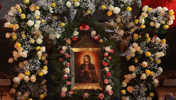 В Прилуках отметили 10-летие прославления иконы Божией Матери «Скорбящая»