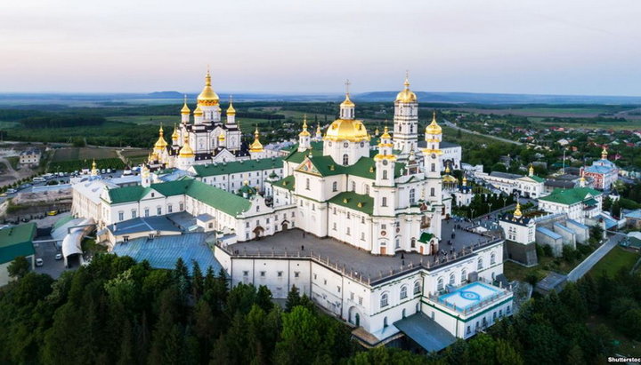 Почаевская лавра: власть идет путем уничтожения монашества западной Украины