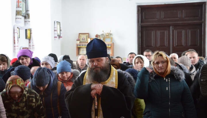 Громада Чечеліївки роз'яснила односельцям, що таке ПЦУ, і підтримала УПЦ