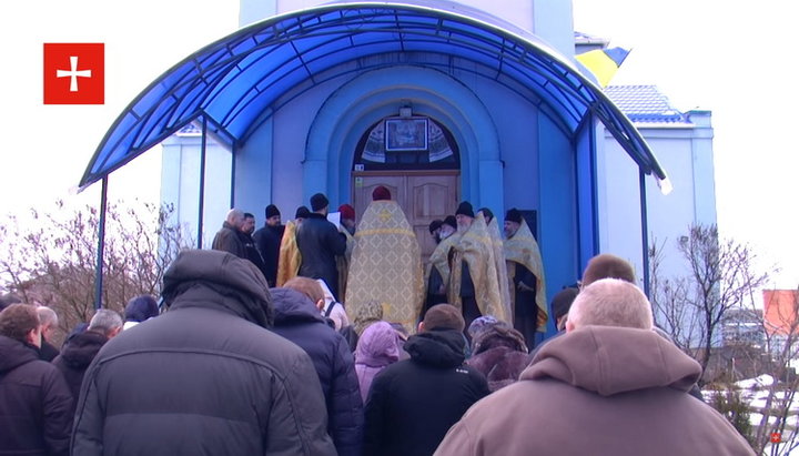 У селі Погреби Успенський храм намагаються насильно перевести в ПЦУ