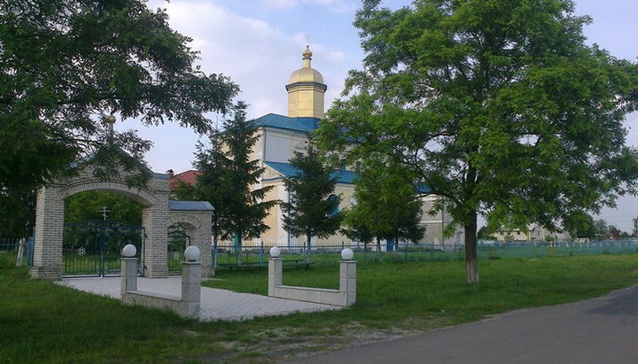 Zhidychin priest is “moved” to UOC KP behind his back. Seizure is afoot
