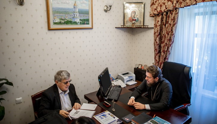 Єп. Віктор обговорив із міжнародними правозахисниками права вірян