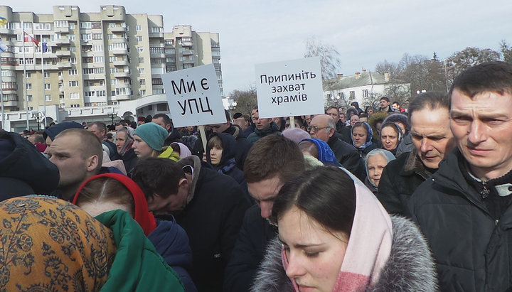 Прихожанка волынского храма УПЦ: Церковь – наша жизнь и утешение!