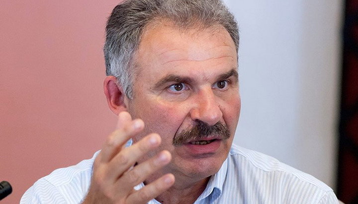 Отец закона о «переводах» общин рассказал, почему их регистрируют в УПЦ КП