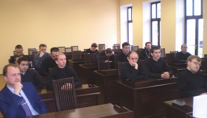 Співробітник ВЗЦЗ УПЦ виступив на міжнародній конференції