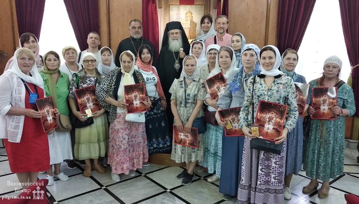 Паломники из Украины и Беларуси встретились с Патриархом Феофилом